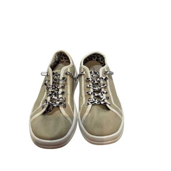 Hey Dude Women's Karina Joy Sneakers Beige Animal Print Size 9 - Picture 8 of 9